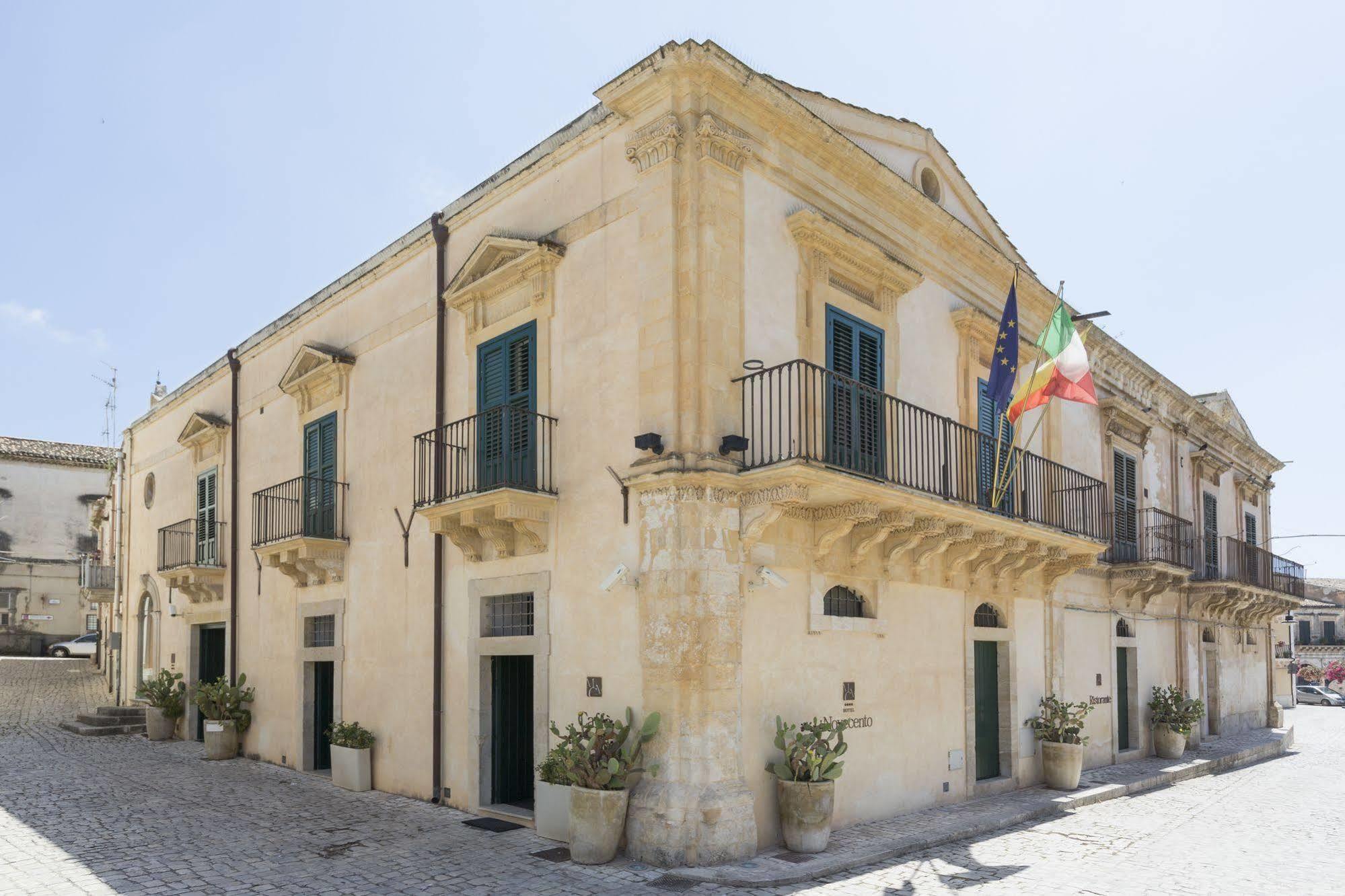 Hotel Novecento Scicli Exterior photo